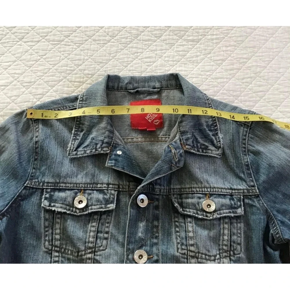 Hot Kiss Womens Medium Wash Denim Trucker Jacket Y2K Coastal Cowgirl Grunge Boho